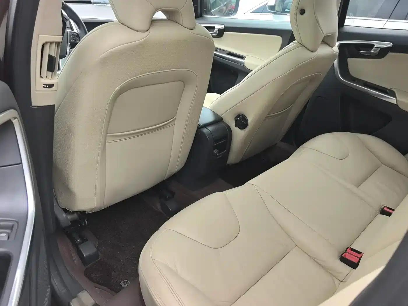 2014 Volvo XC60 Imported T5 Smart Edition — миниатюра 5