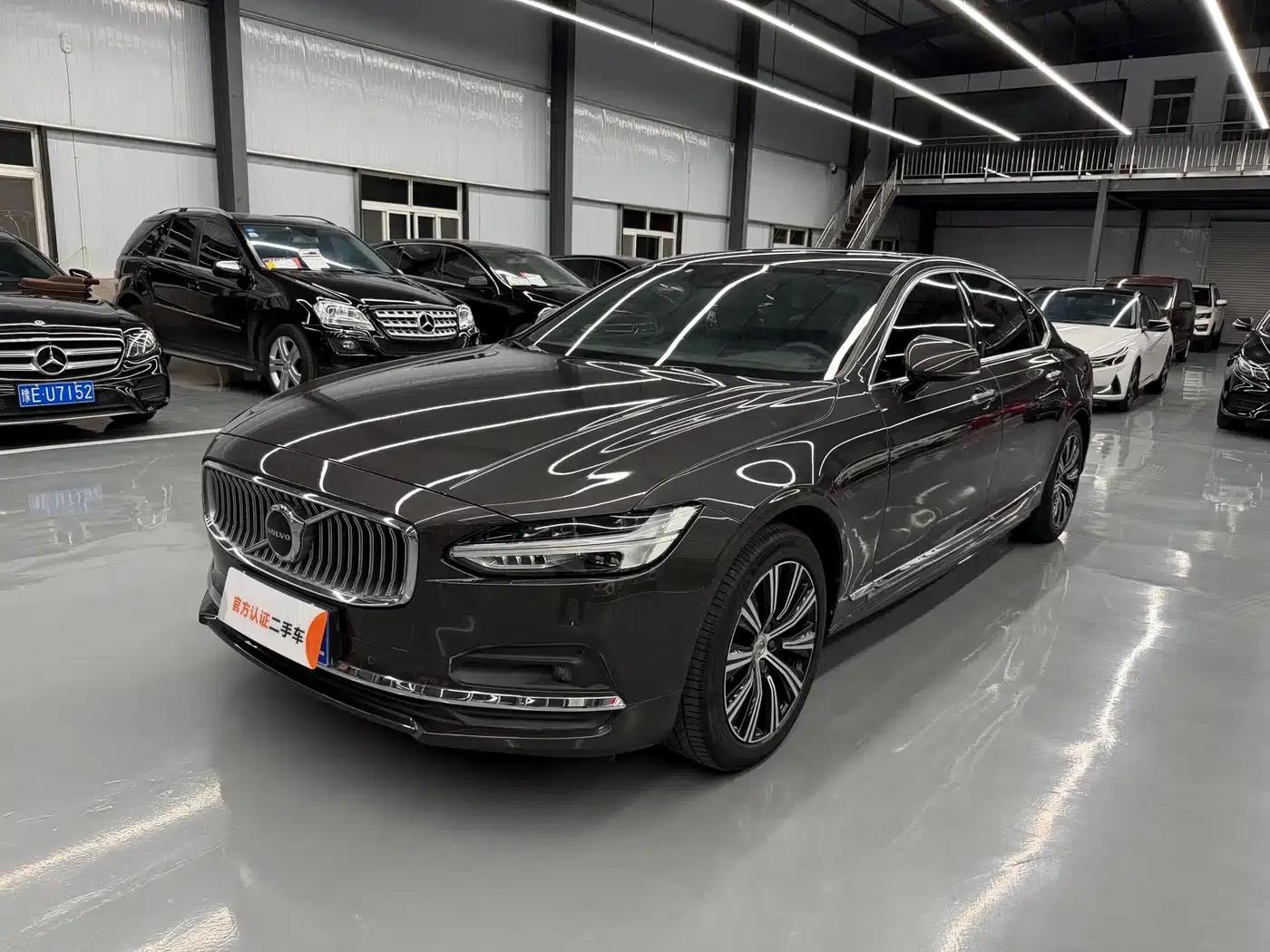 2021 Volvo S90 B5 Inscription Luxury Edition — миниатюра 1