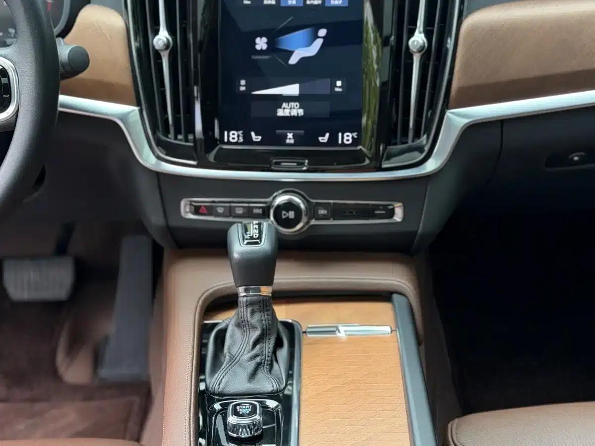 Volvo S90 2020 T5 Inscription Luxury Edition — миниатюра 8