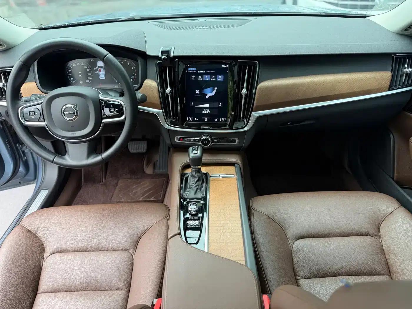 Volvo S90 2020 T5 Inscription Luxury Edition — миниатюра 9