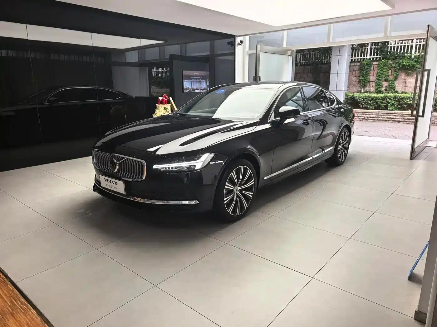 2025 Volvo S90 B5 Inscription Luxury Edition — миниатюра 1