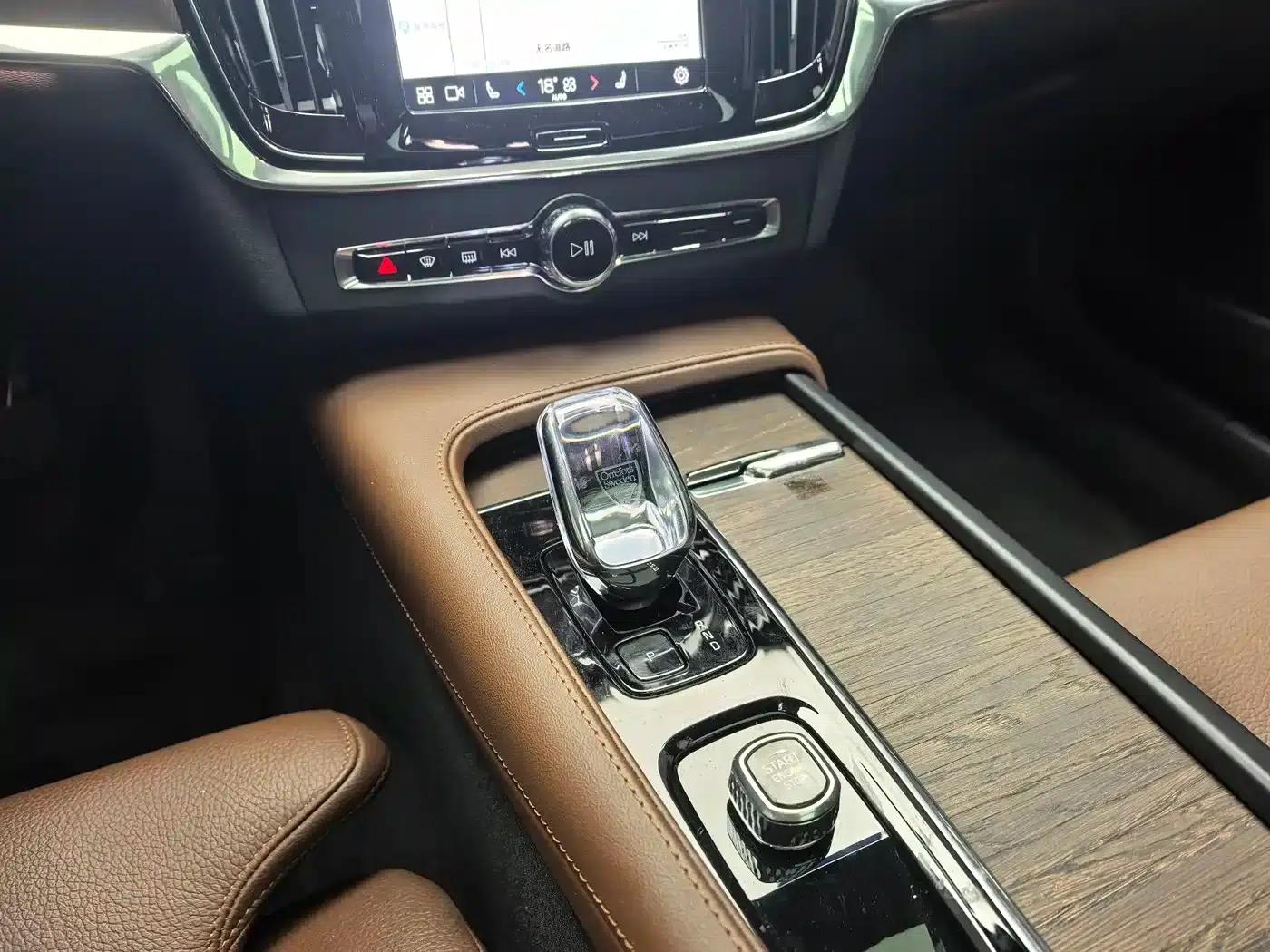 2025 Volvo S90 B5 Inscription Luxury Edition — миниатюра 12