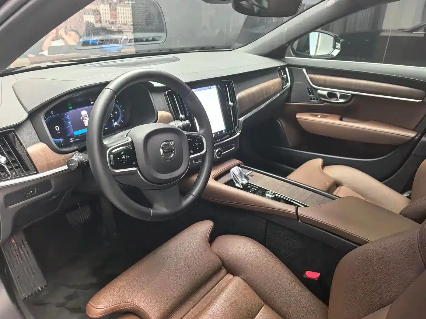 2025 Volvo S90 B5 Inscription Luxury Edition — миниатюра 5