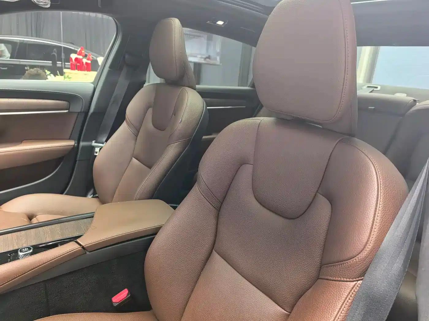 2025 Volvo S90 B5 Inscription Luxury Edition — миниатюра 6