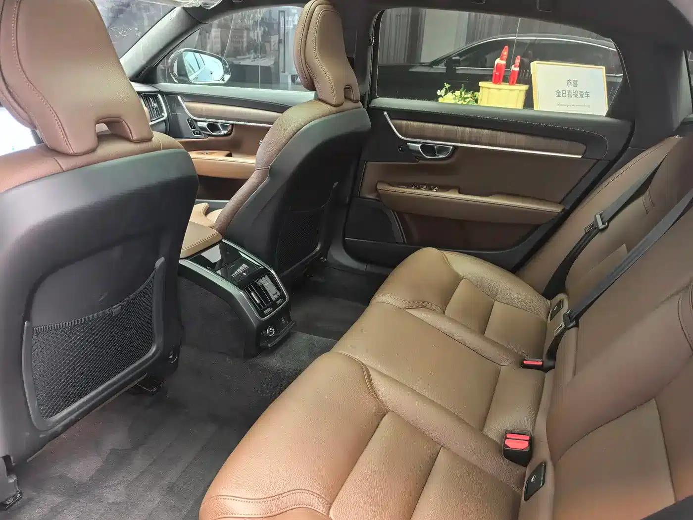 2025 Volvo S90 B5 Inscription Luxury Edition — миниатюра 7