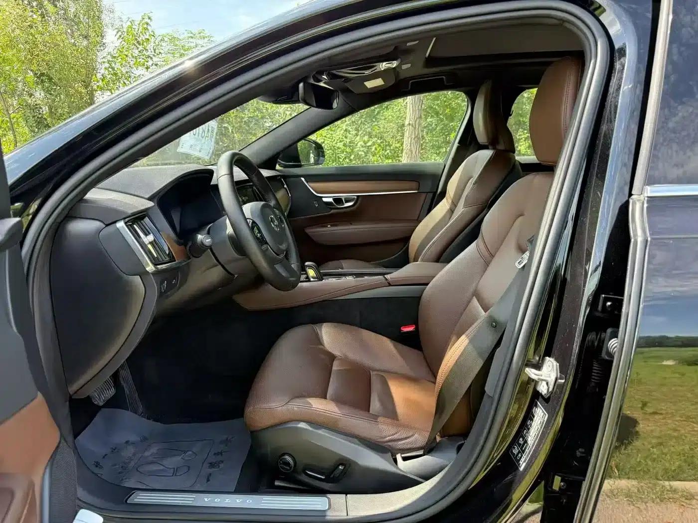 2020 Volvo S90 T5 Inscription Luxury Edition — миниатюра 4