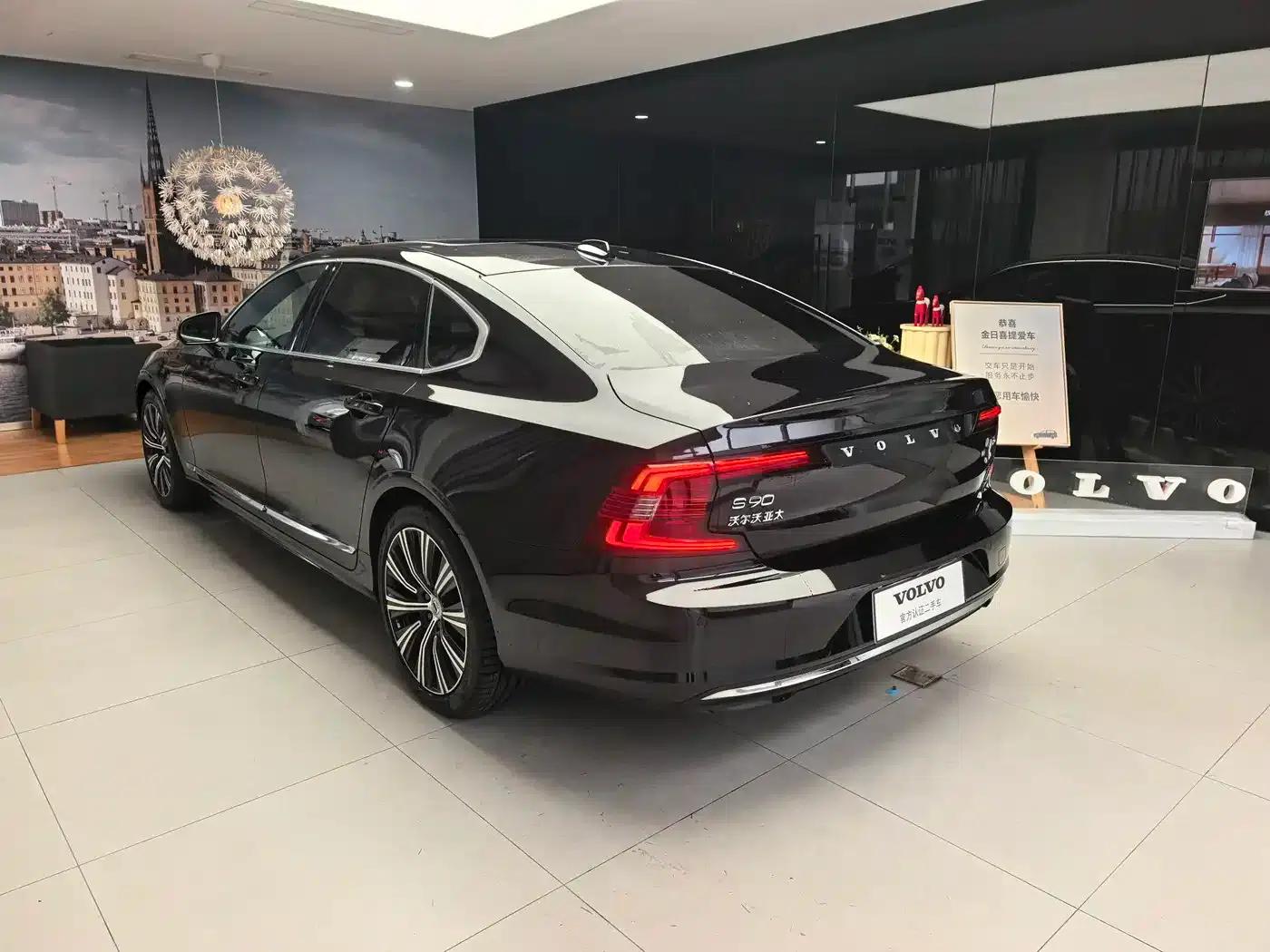 2025 Volvo S90 B5 Inscription Luxury Edition — миниатюра 14