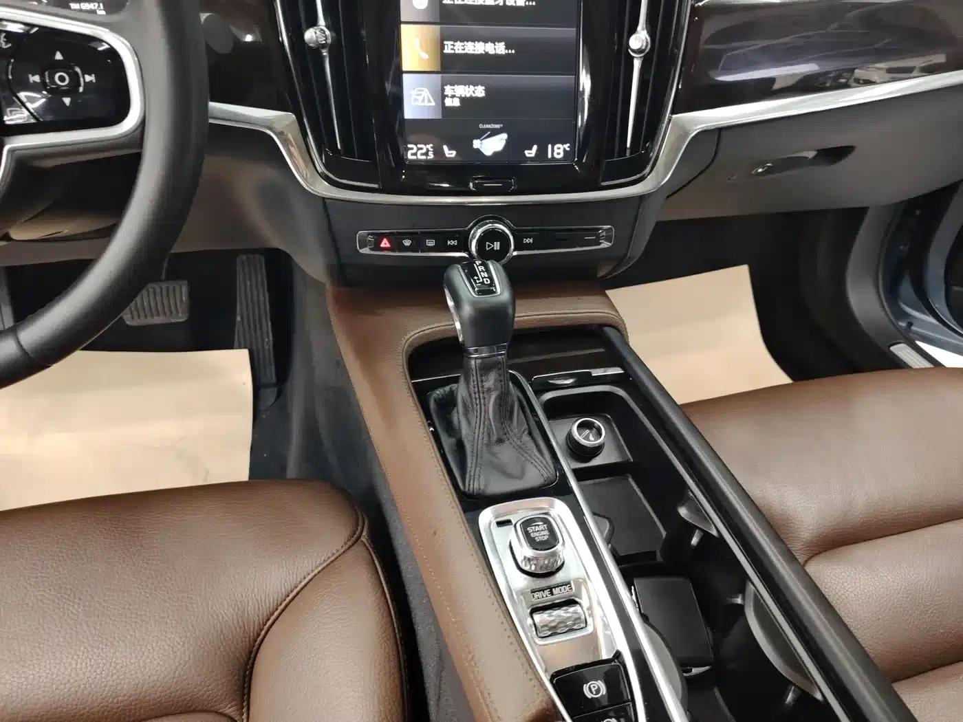 2018 Volvo S90 T4 Smart Edition — миниатюра 16