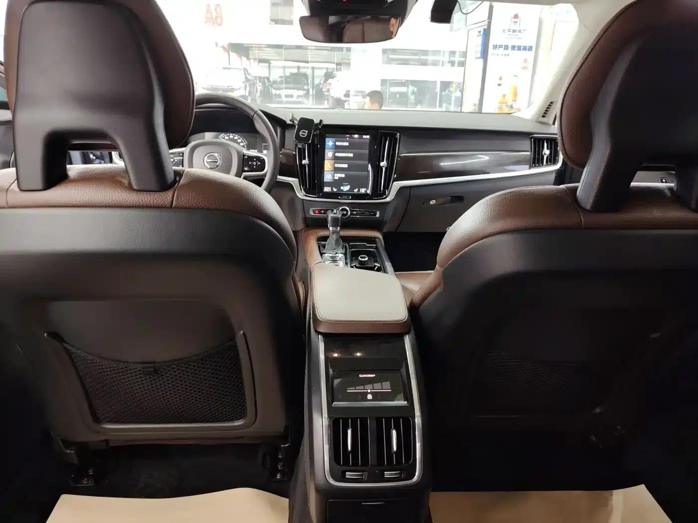 2018 Volvo S90 T4 Smart Edition — миниатюра 18