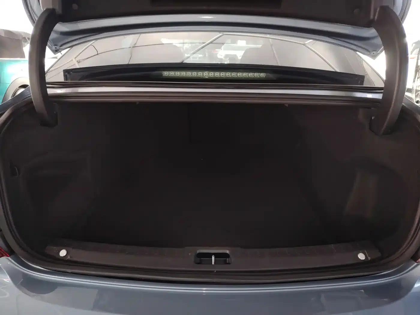 2018 Volvo S90 T4 Smart Edition — миниатюра 19