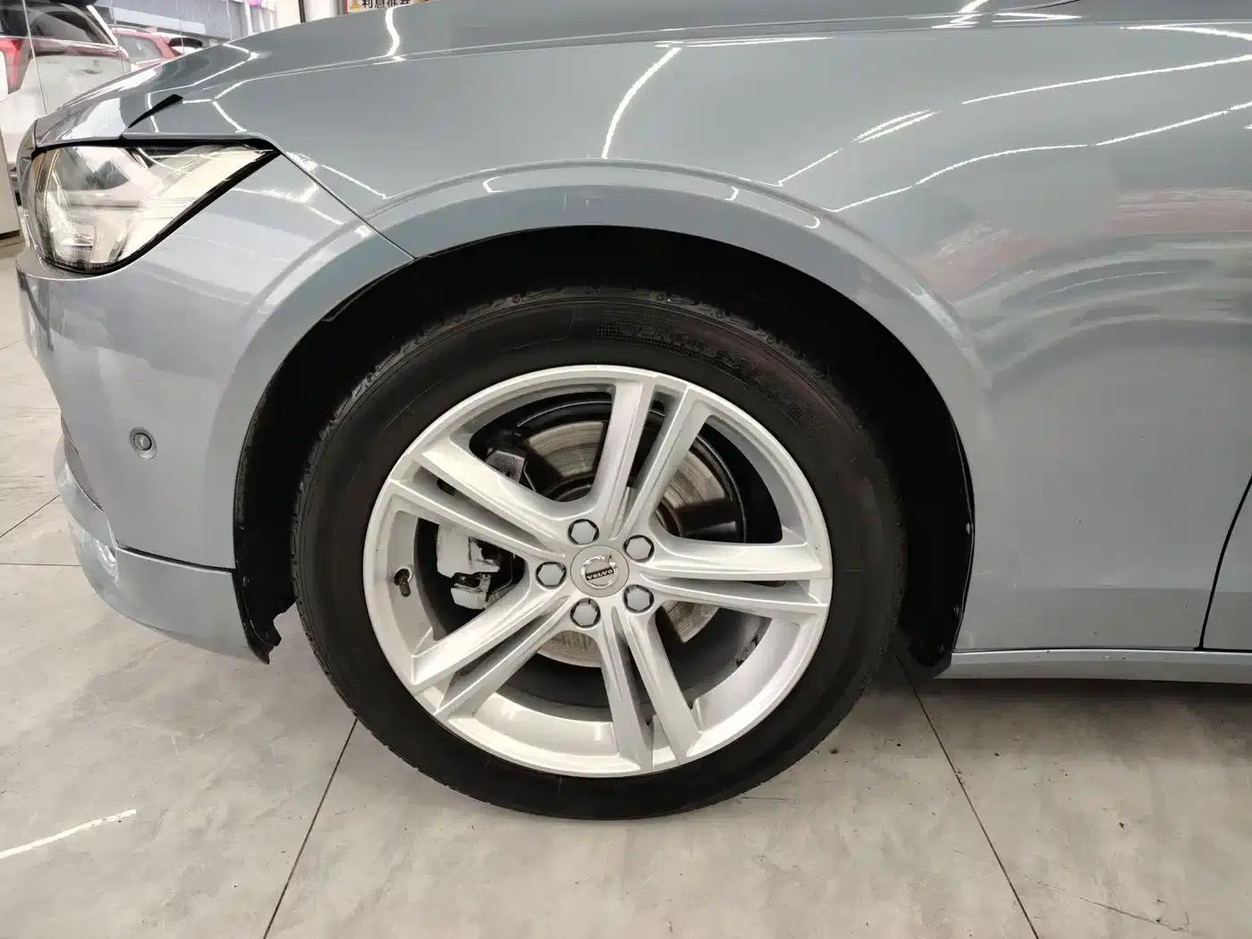 2018 Volvo S90 T4 Smart Edition — миниатюра 4