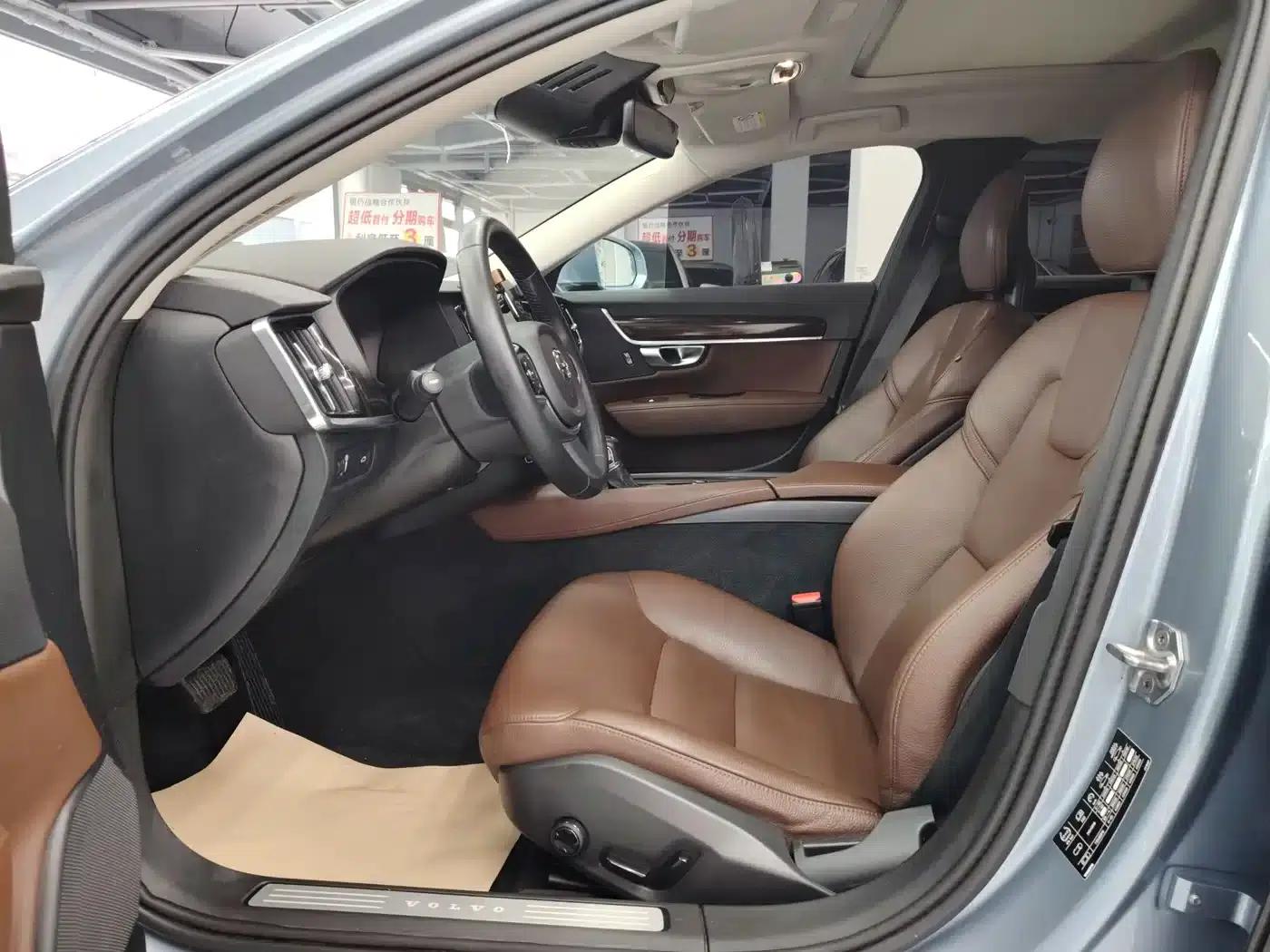 2018 Volvo S90 T4 Smart Edition — миниатюра 8