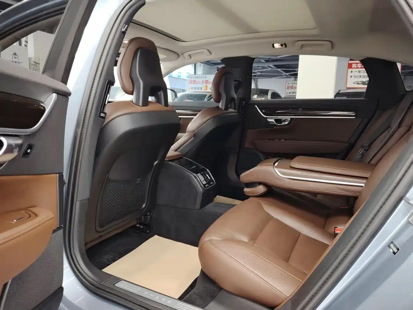 2018 Volvo S90 T4 Smart Edition — миниатюра 10