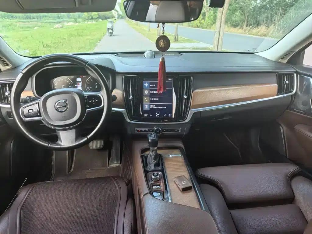 Volvo S90 2020 T5 Inscription Luxury Edition — миниатюра 13