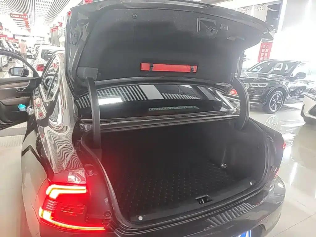 2021 Volvo S90 B5 Smart Luxury Edition — миниатюра 19