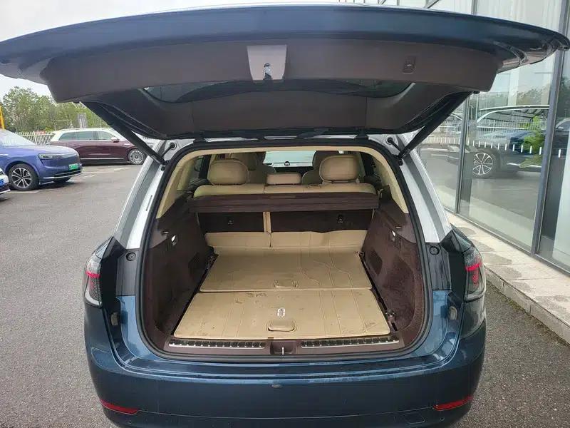 Wenjie M9 2024 Extended Range Ultra 5-Seater — миниатюра 10