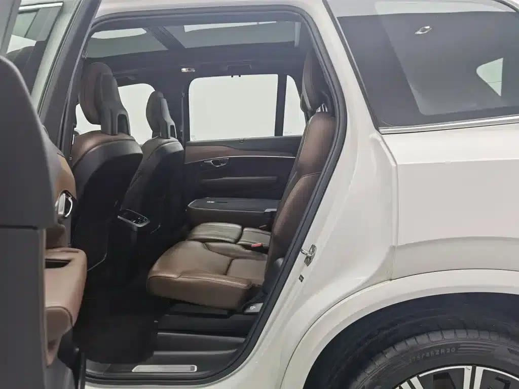 2021 Volvo XC90 B6 Inscription Luxury Edition 7-seater — миниатюра 15