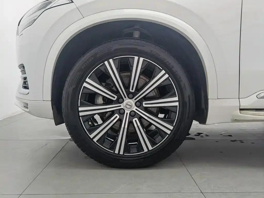 2021 Volvo XC90 B6 Inscription Luxury Edition 7-seater — миниатюра 17