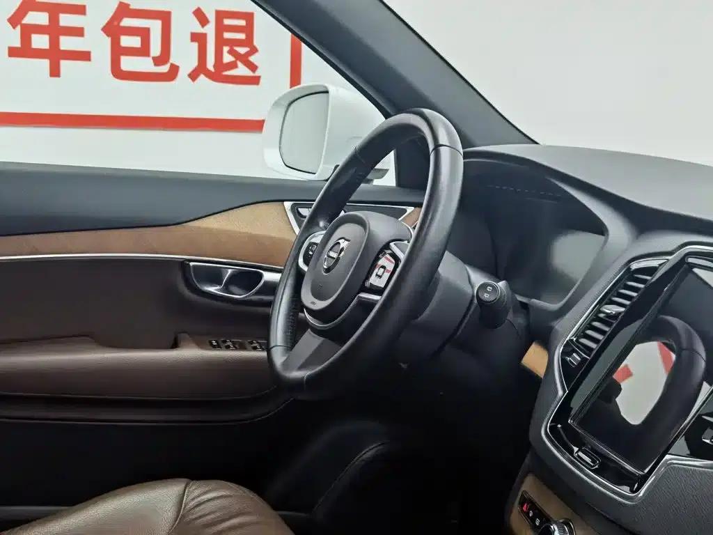 2021 Volvo XC90 B6 Inscription Luxury Edition 7-seater — миниатюра 22