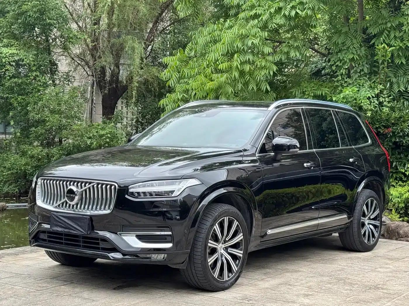 2021 Volvo XC90 B6 Inscription Luxury Edition 7-seater — миниатюра 1
