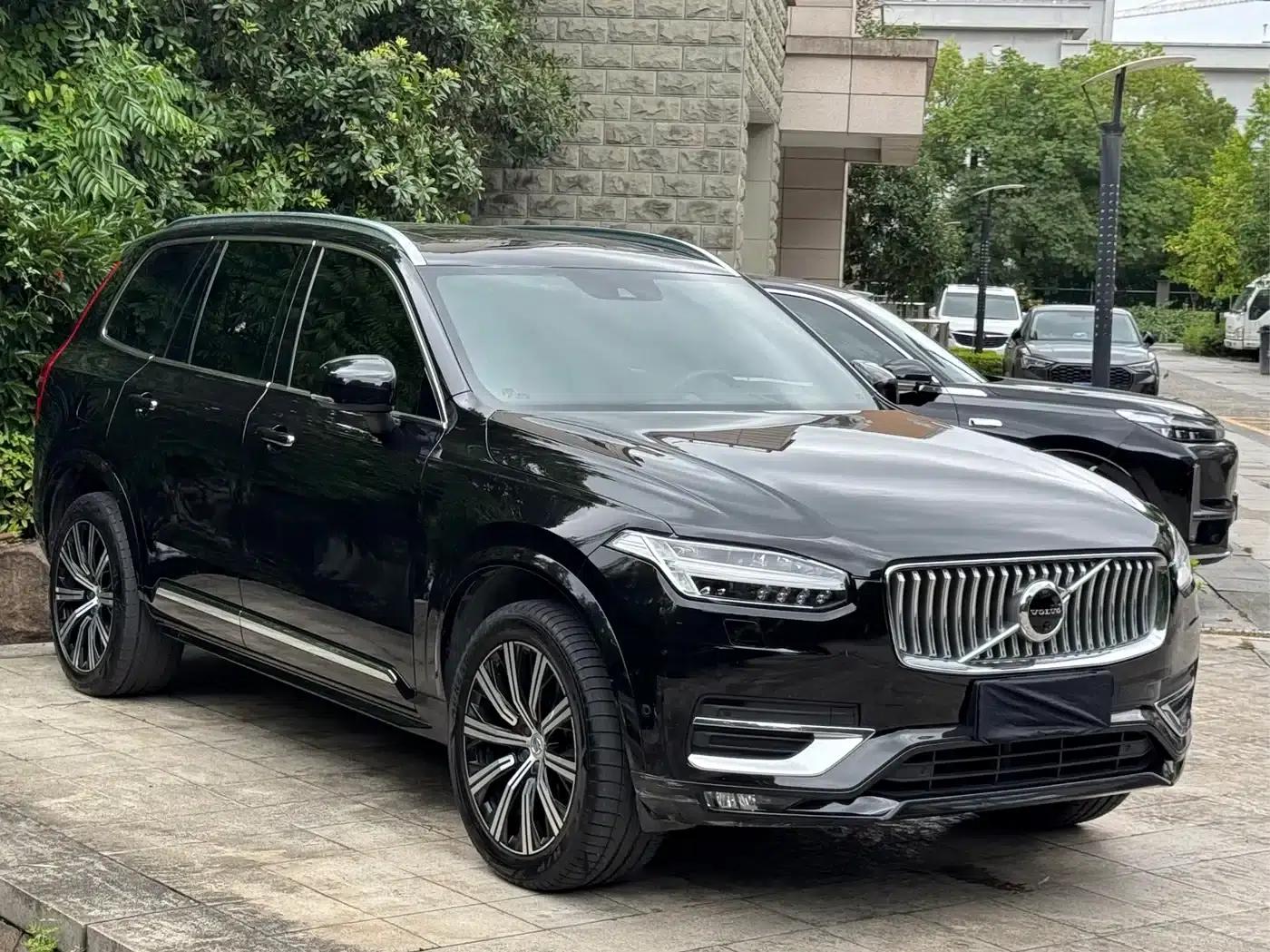 2021 Volvo XC90 B6 Inscription Luxury Edition 7-seater — миниатюра 3