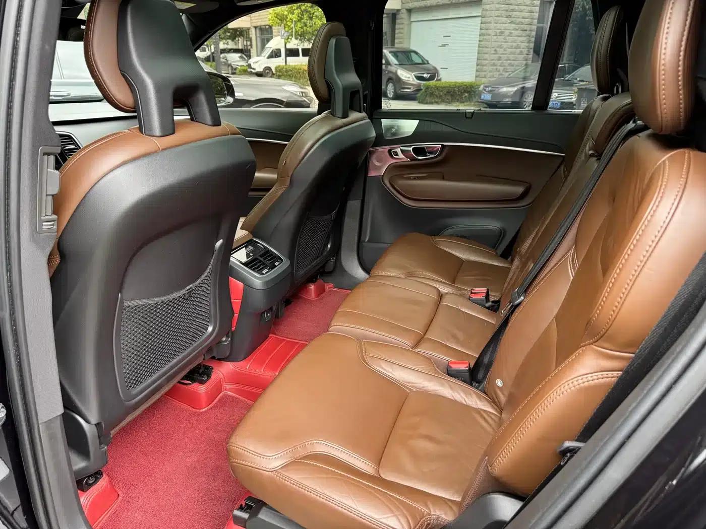 2021 Volvo XC90 B6 Inscription Luxury Edition 7-seater — миниатюра 10
