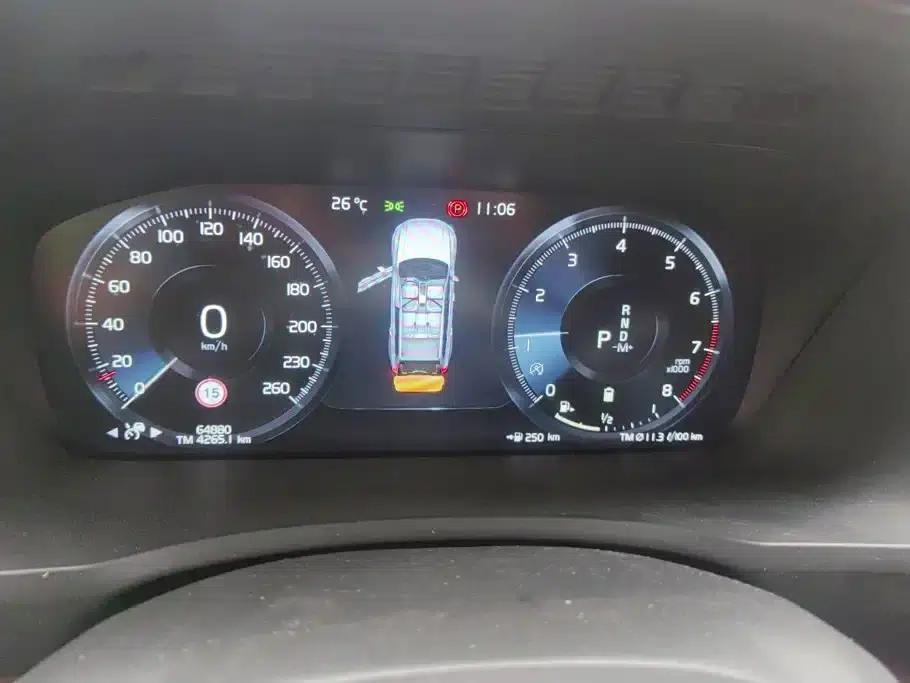 2022 Volvo XC90 B5 Smart Luxury Edition 5-seater — миниатюра 14