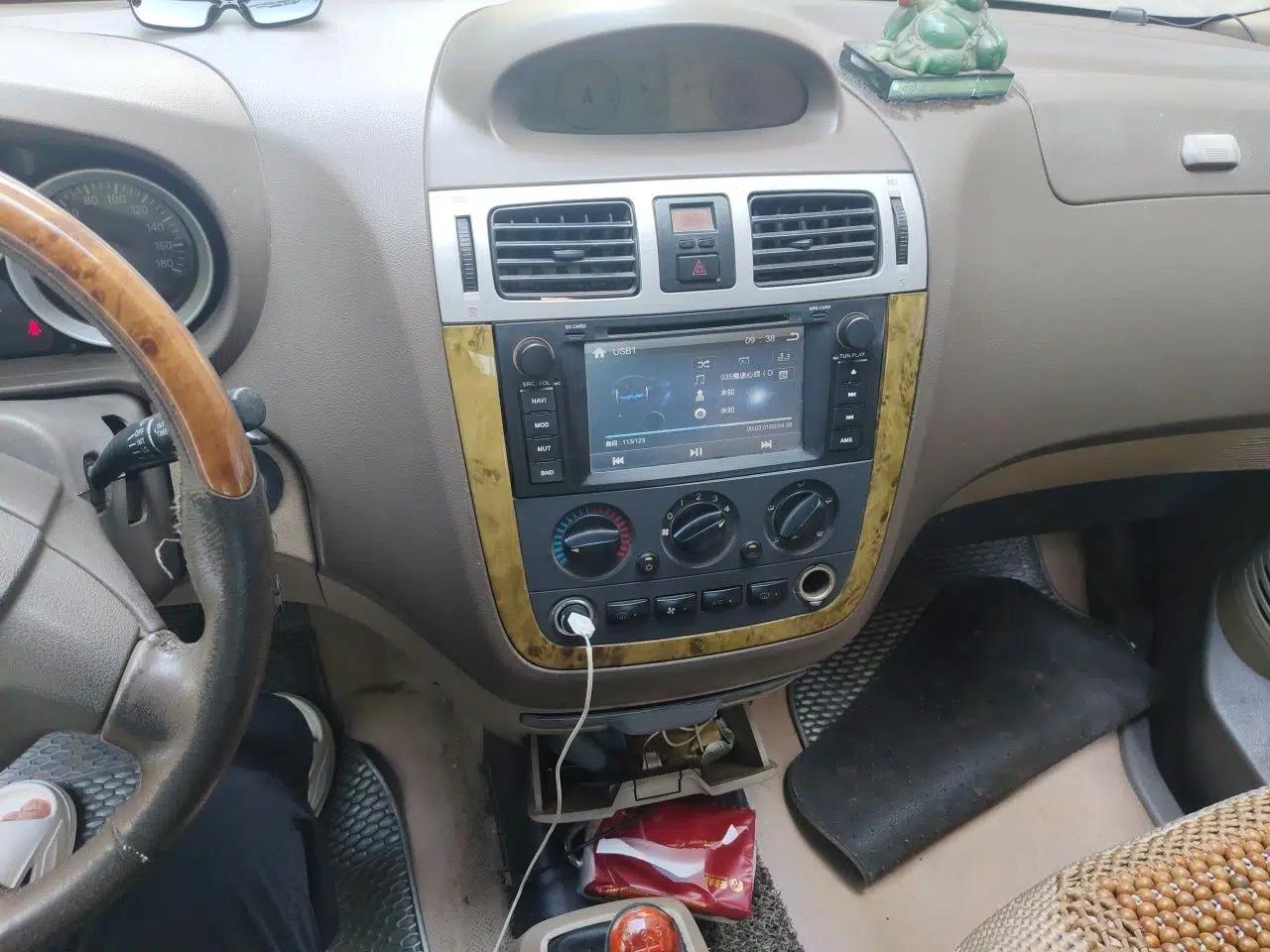 Foton MP-X E 2012 2.4L Executive-Class Comfort Version 4G64 — миниатюра 13