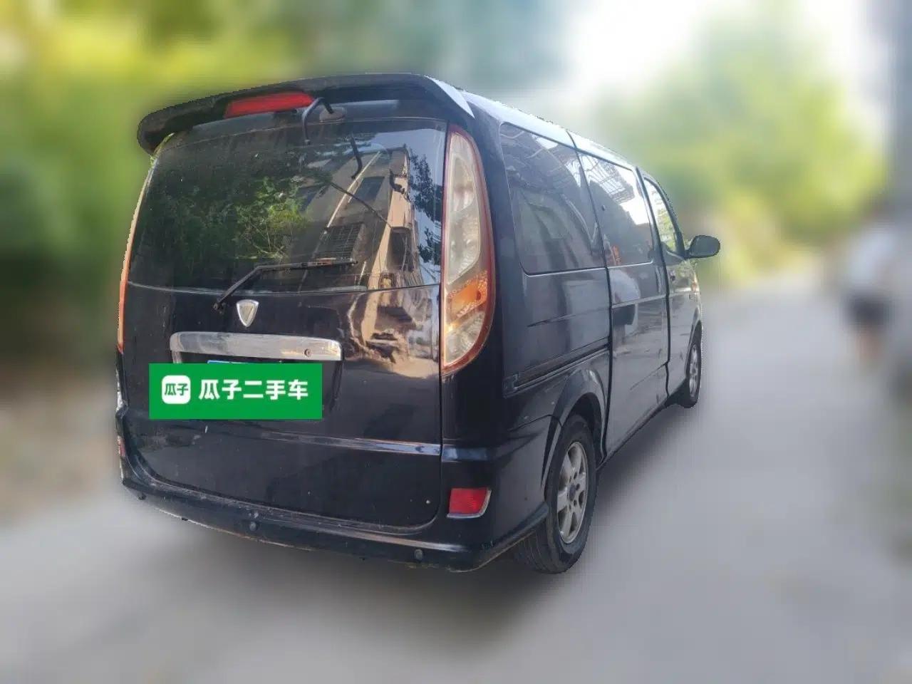Foton MP-X E 2012 2.4L Executive-Class Comfort Version 4G64 — миниатюра 6