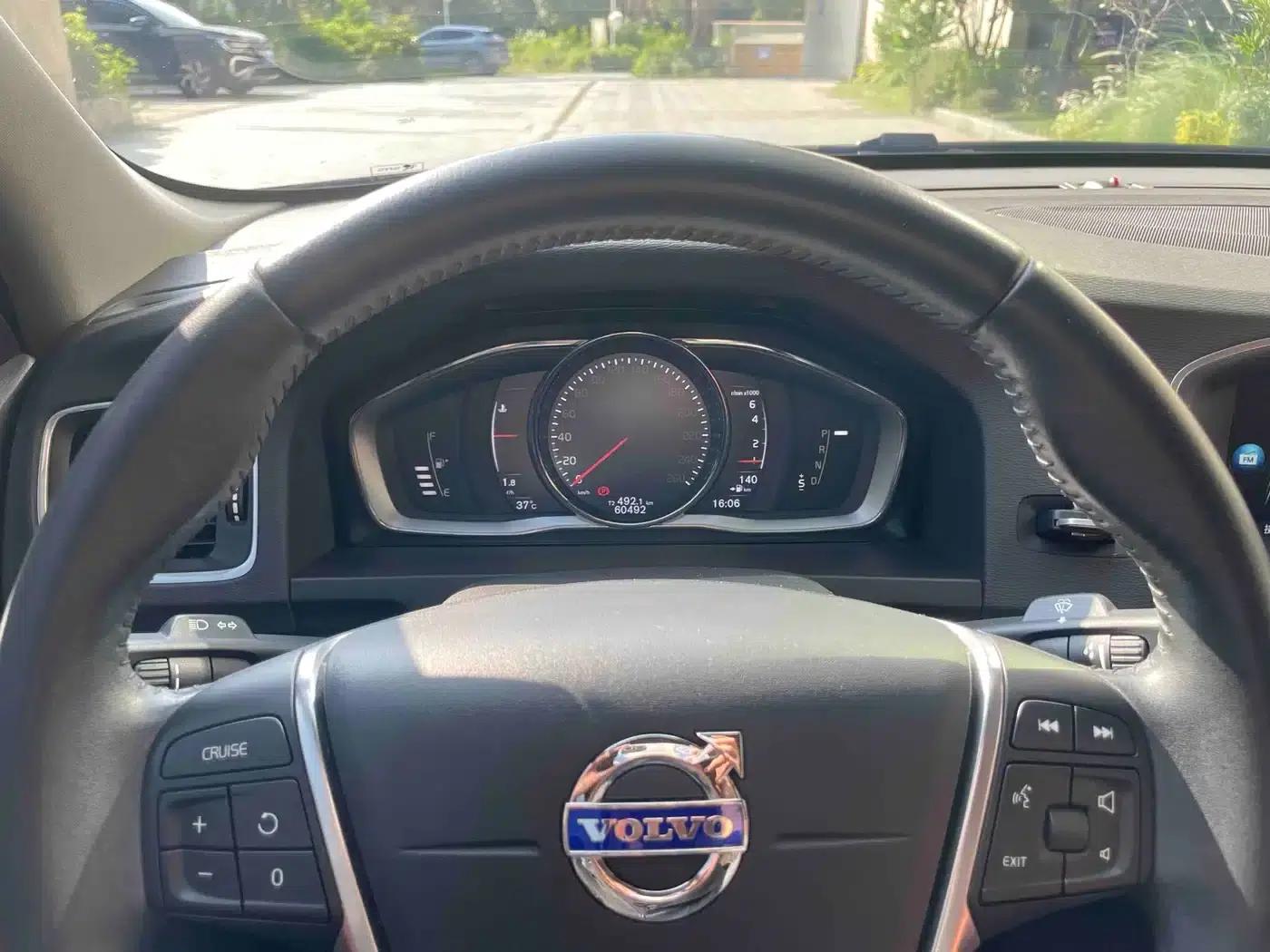 2017 Volvo S60 S60L T5 Smart Edition — миниатюра 17