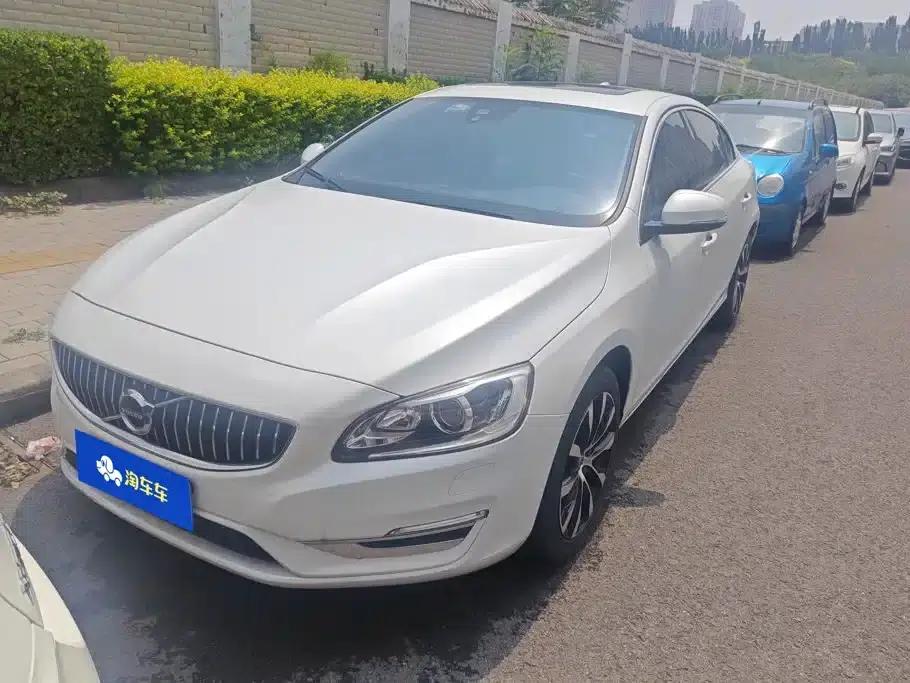 2019 Volvo S60 S60L Facelift T5 Smart Advanced Edition — миниатюра 1