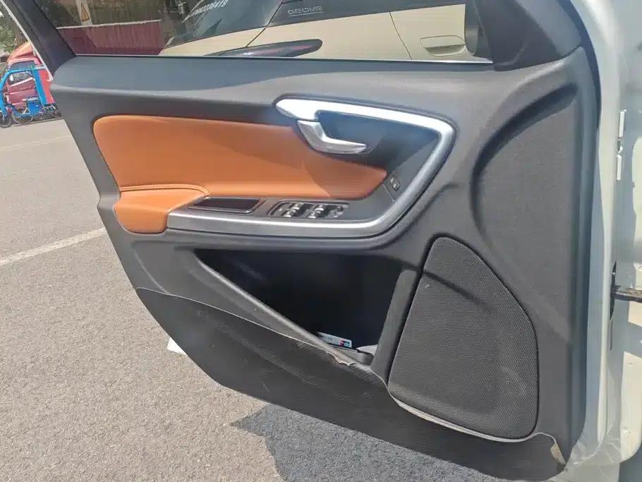 2019 Volvo S60 S60L Facelift T5 Smart Advanced Edition — миниатюра 7