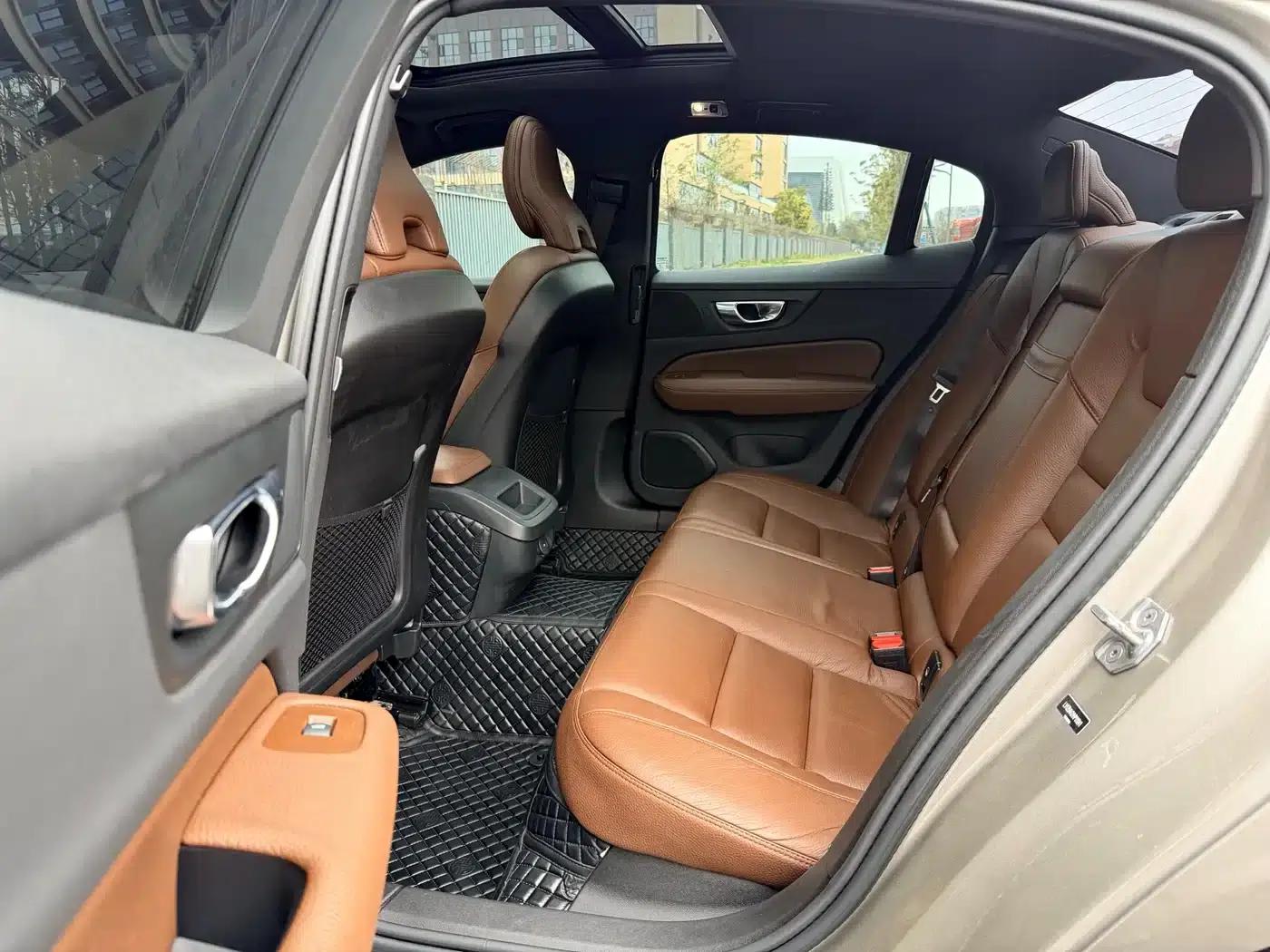 Volvo S60 2020 T4 Smart Luxury Edition — миниатюра 14