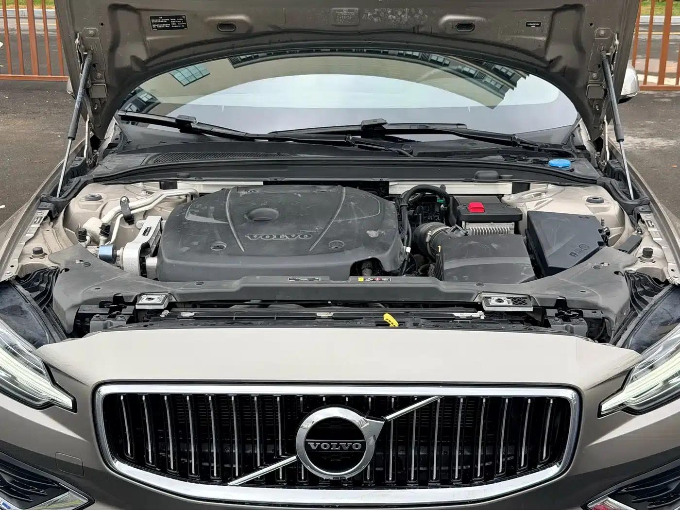 Volvo S60 2020 T4 Smart Luxury Edition — миниатюра 16
