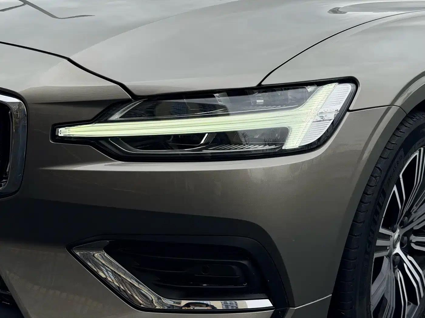 Volvo S60 2020 T4 Smart Luxury Edition — миниатюра 18