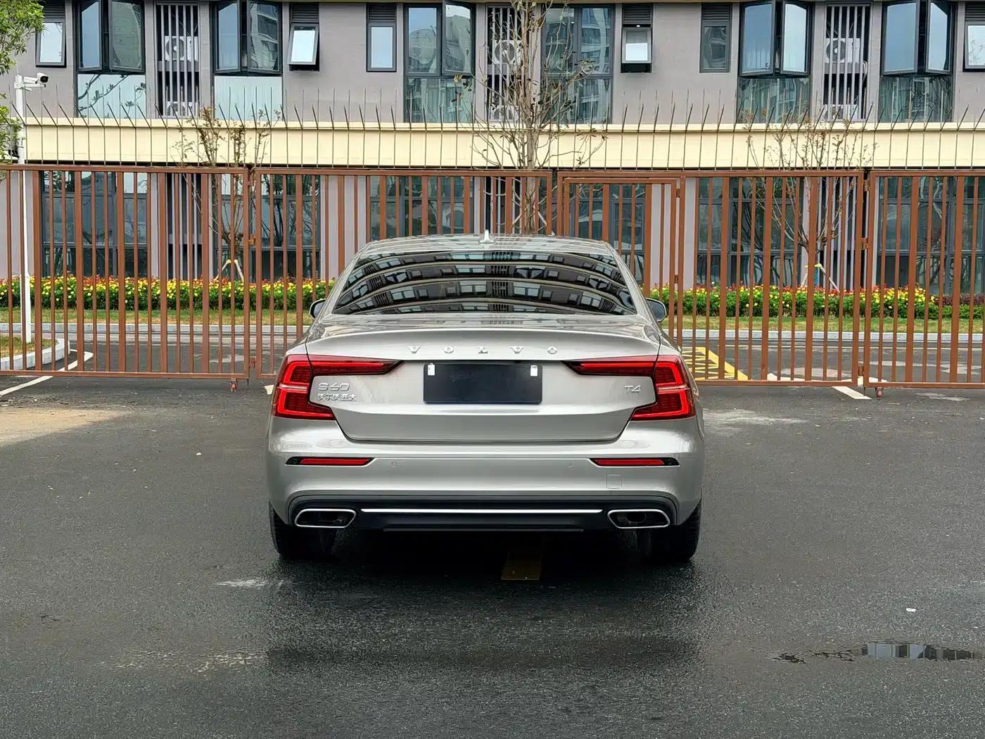 Volvo S60 2020 T4 Smart Luxury Edition — миниатюра 24