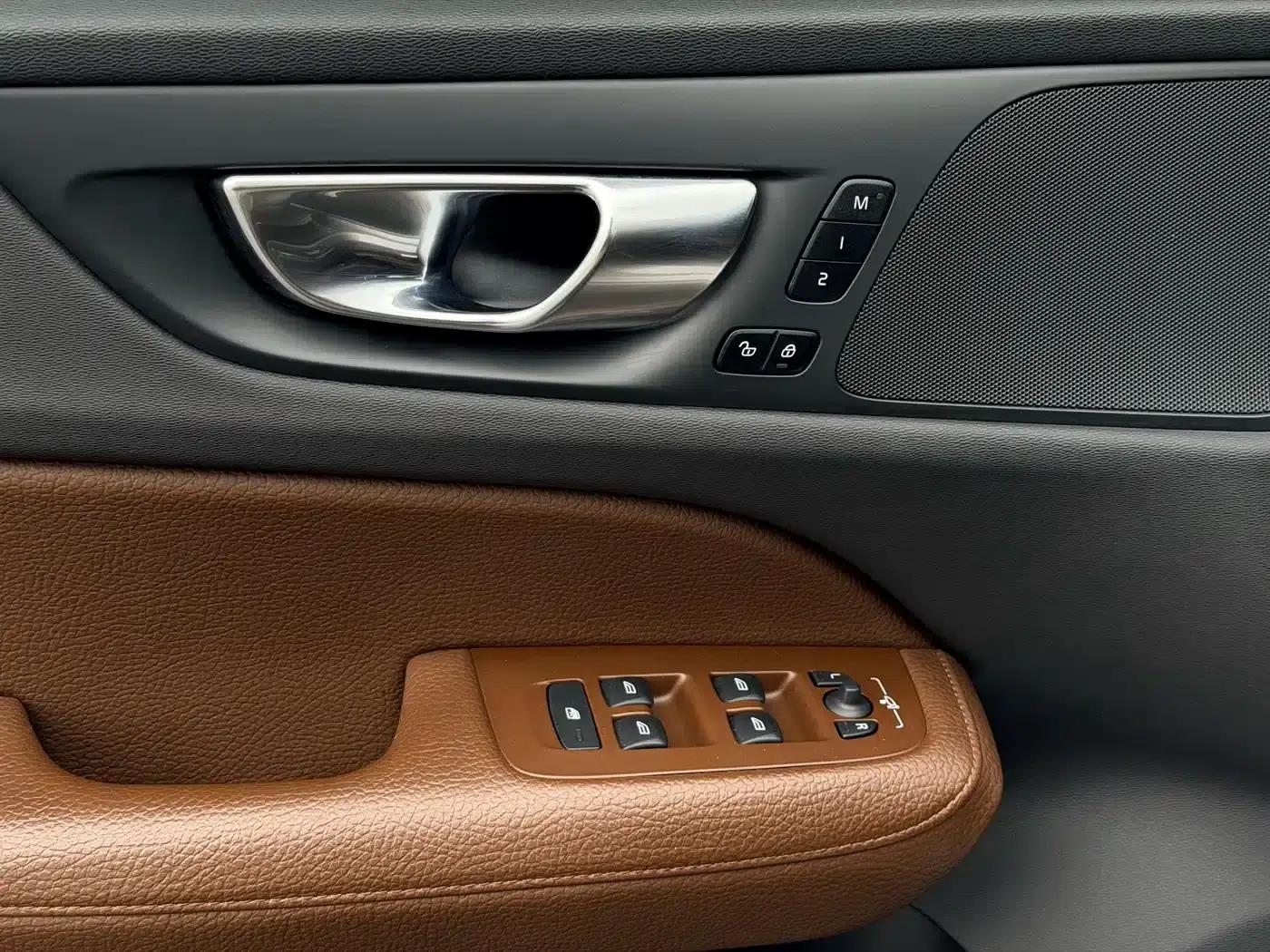 Volvo S60 2020 T4 Smart Luxury Edition — миниатюра 4