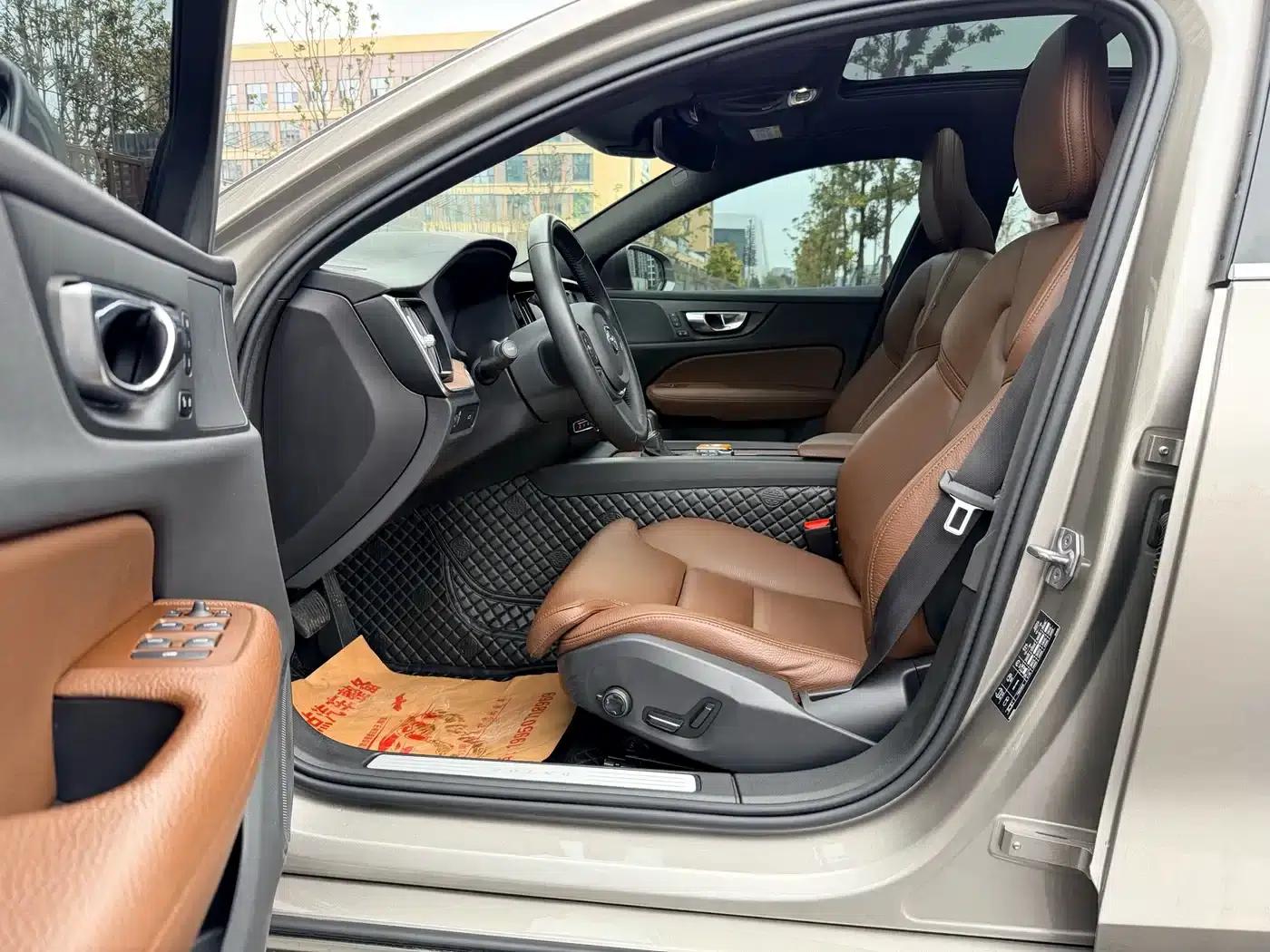 Volvo S60 2020 T4 Smart Luxury Edition — миниатюра 6