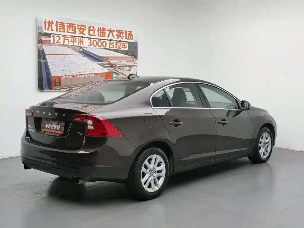 2017 Volvo S60 S60L T3 Smart Edition — миниатюра 2