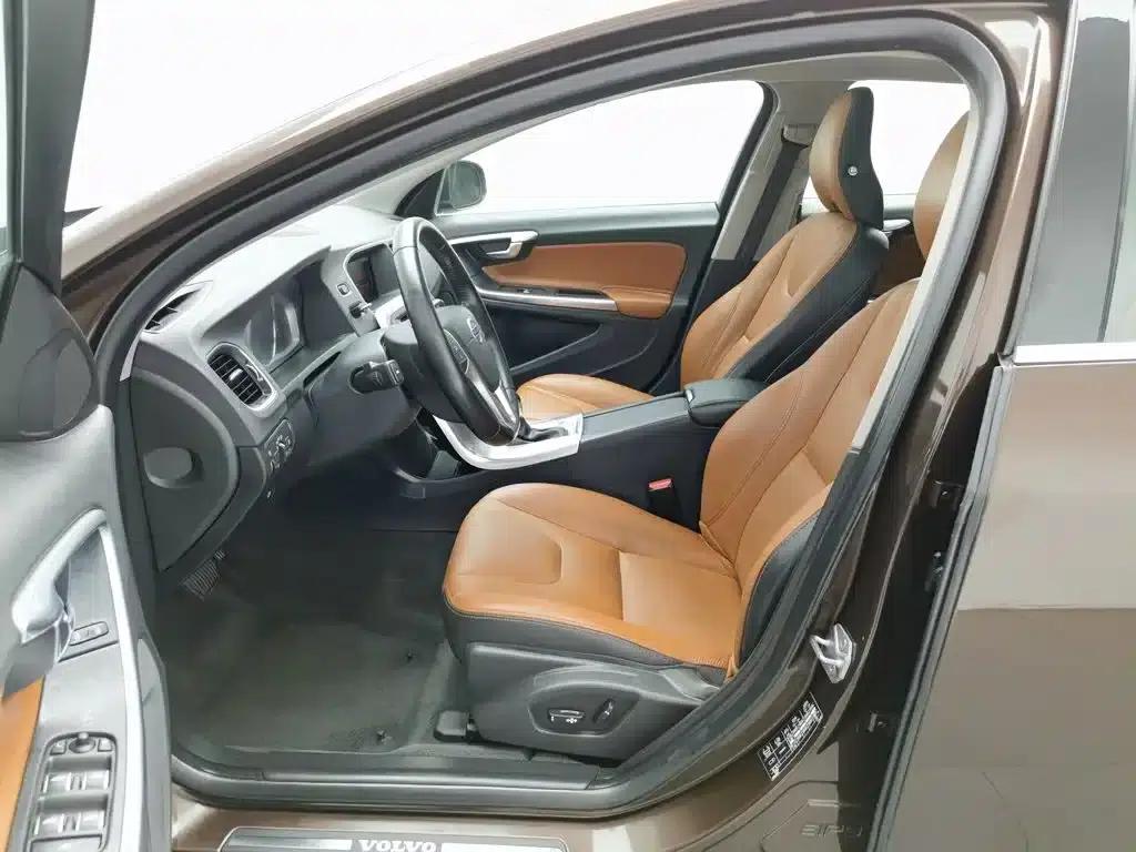2017 Volvo S60 S60L T3 Smart Edition — миниатюра 10