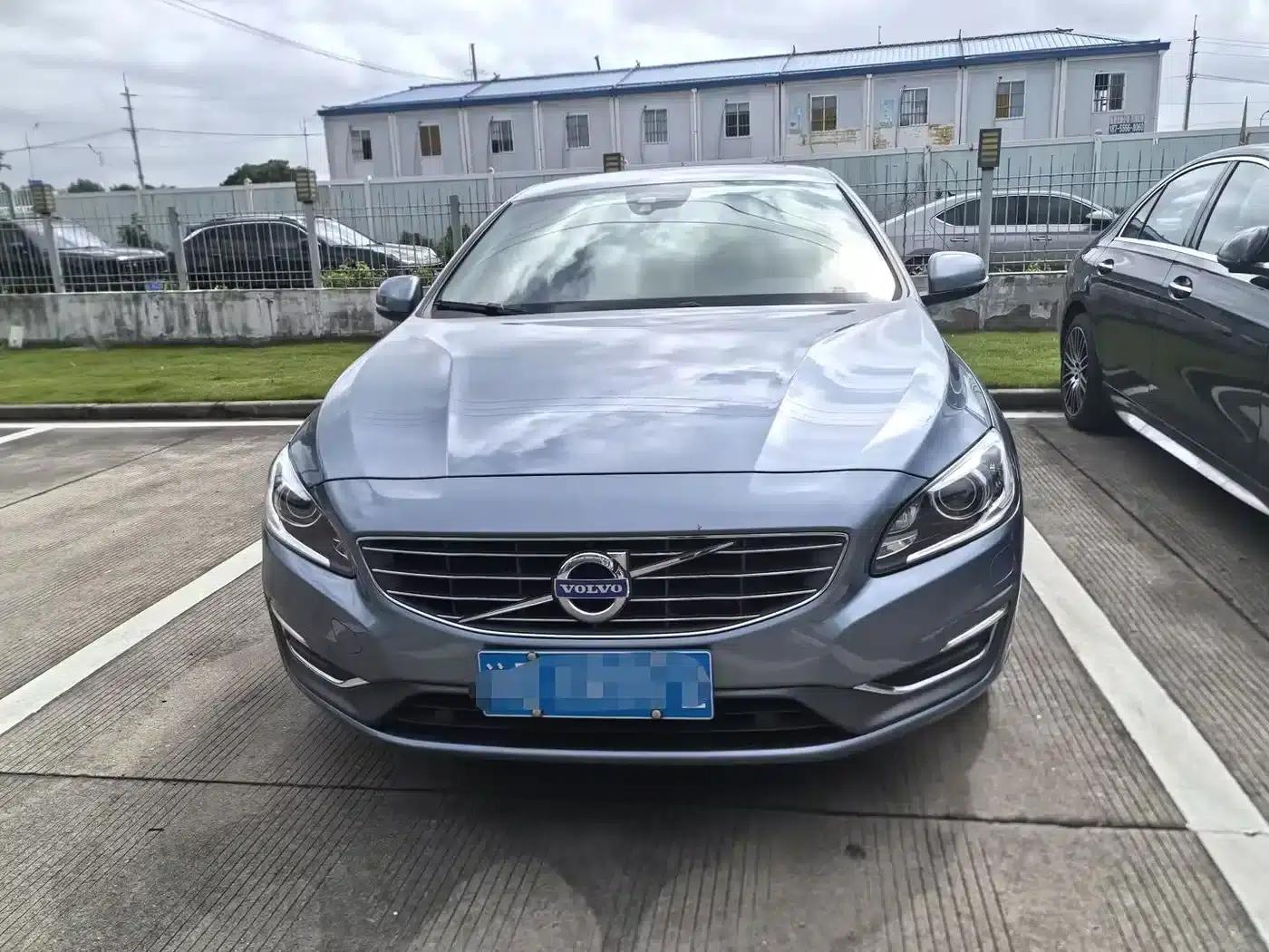 2018 Volvo S60 S60L T4 Smart Edition — миниатюра 2