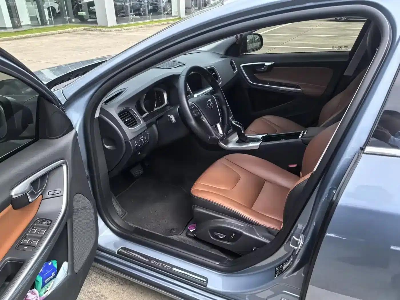 2018 Volvo S60 S60L T4 Smart Edition — миниатюра 12