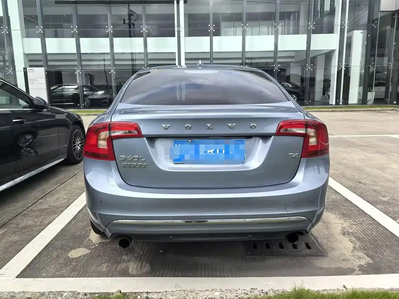 2018 Volvo S60 S60L T4 Smart Edition — миниатюра 5