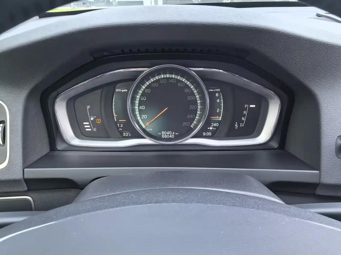 2018 Volvo S60 S60L T4 Smart Edition — миниатюра 9