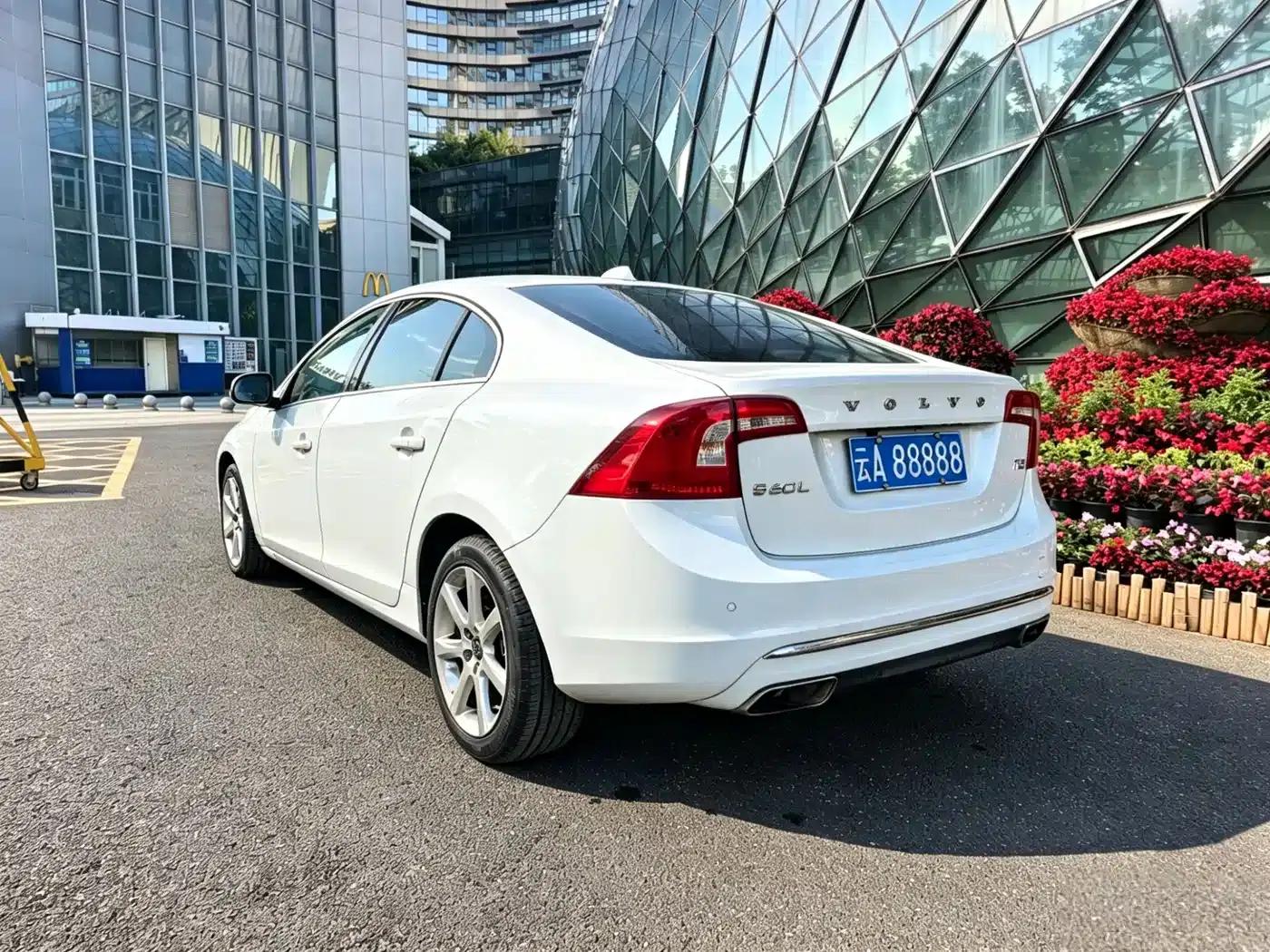 2017 Volvo S60 S60L T5 Smart Edition — миниатюра 15