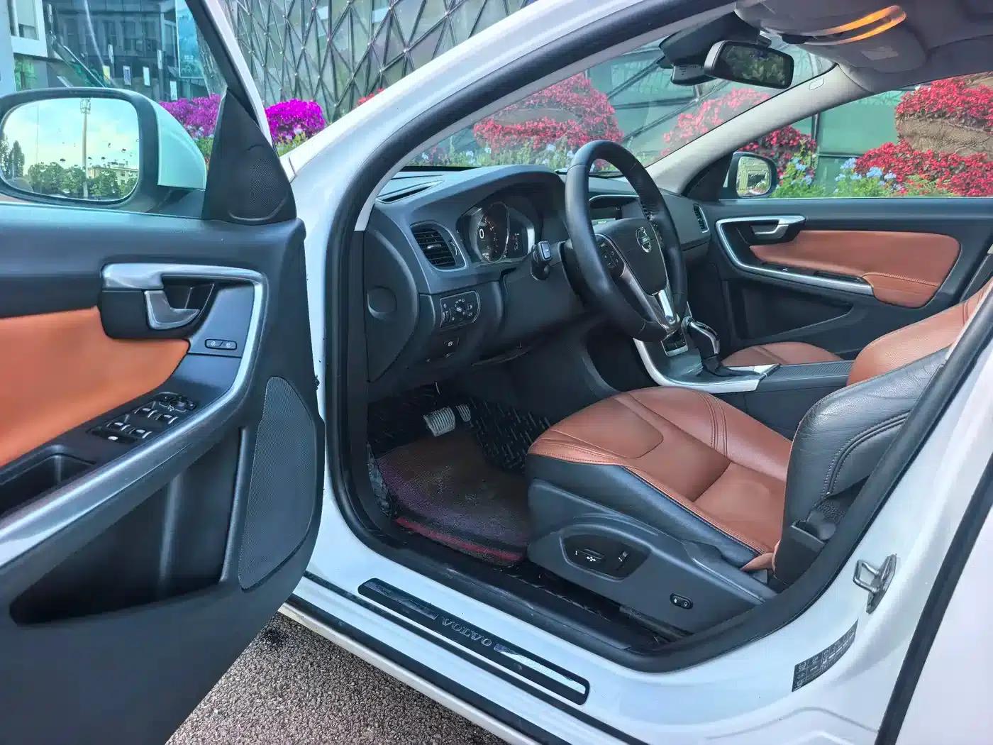 2017 Volvo S60 S60L T5 Smart Edition — миниатюра 4