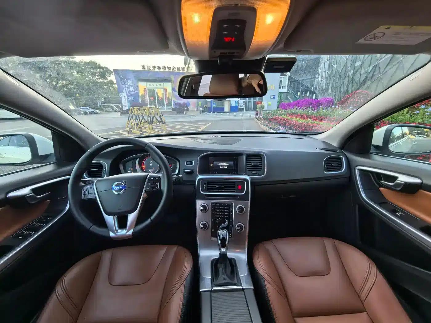 2017 Volvo S60 S60L T5 Smart Edition — миниатюра 5