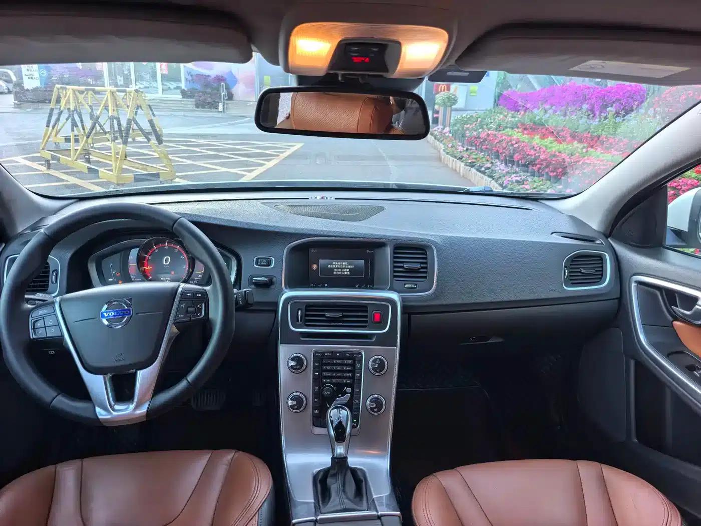2017 Volvo S60 S60L T5 Smart Edition — миниатюра 10