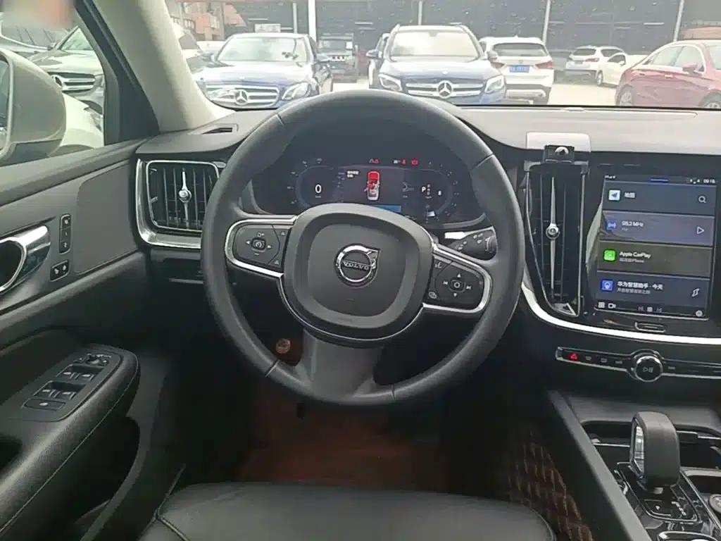 2023 Volvo S60 B4 Smart Luxury Edition — миниатюра 11