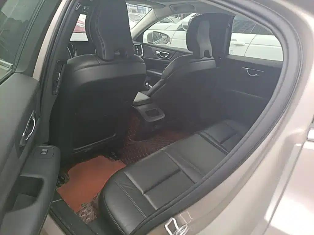 2023 Volvo S60 B4 Smart Luxury Edition — миниатюра 17